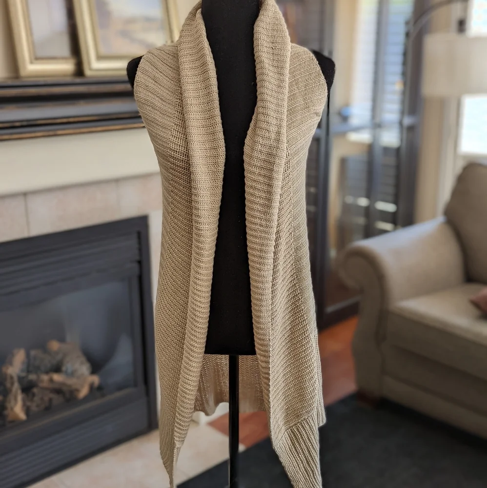 Knit vest - Picture 1 of 5